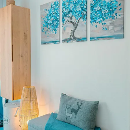 L'azur - 4 Personnes - Wifi & Parking - Spacieux & Moderne - Europapark Apartment