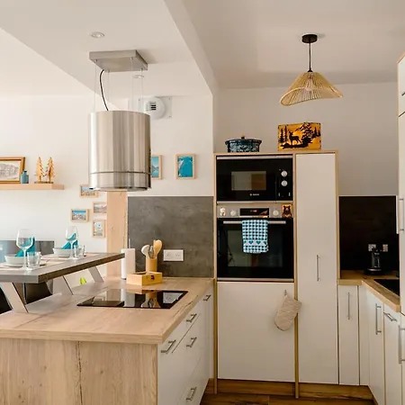 Apartment L'azur - 4 Personnes - Wifi & Parking - Spacieux & Moderne - Europapark